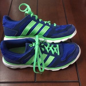 Adidas LA Runner running sneaker. Size 8.5. EUC